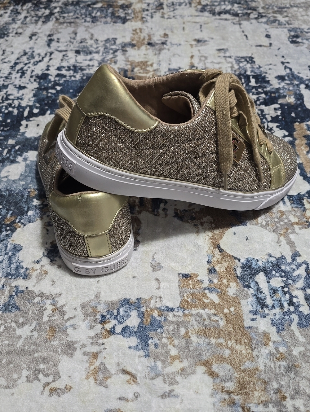 Guess Gold Glitter Sneakers Classic Style - Picture 5 of 9